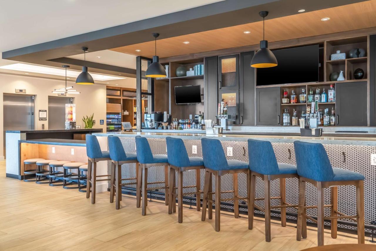 Hyatt Place Gainesville Downtown Экстерьер фото