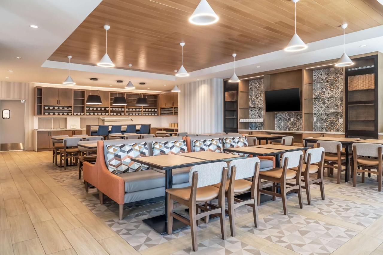 Hyatt Place Gainesville Downtown Экстерьер фото